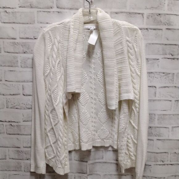 Cabi sweater - Picture 1 of 3